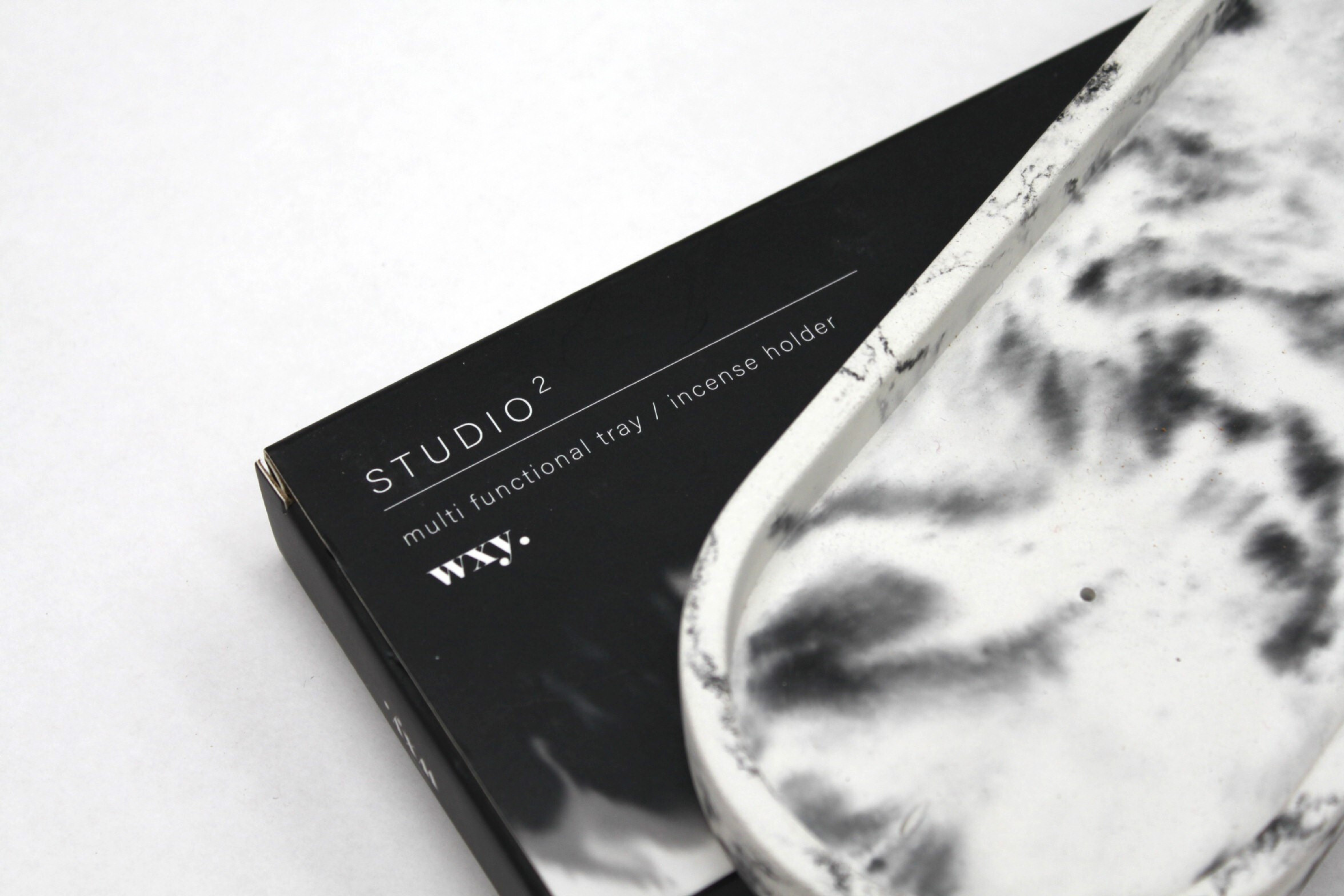 studio 2 tray / incense holder | peppered black.