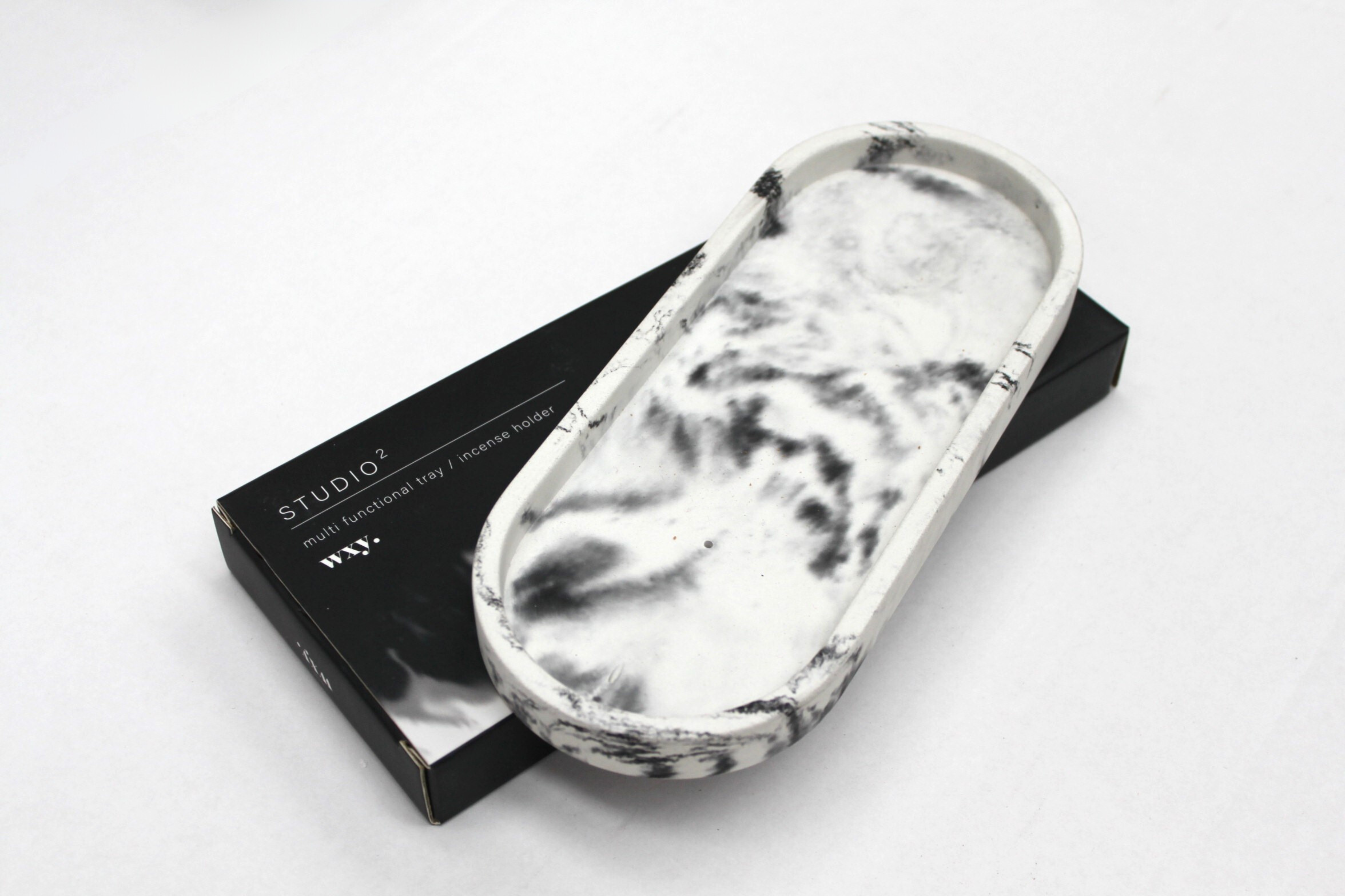 studio 2 tray / incense holder | peppered black.