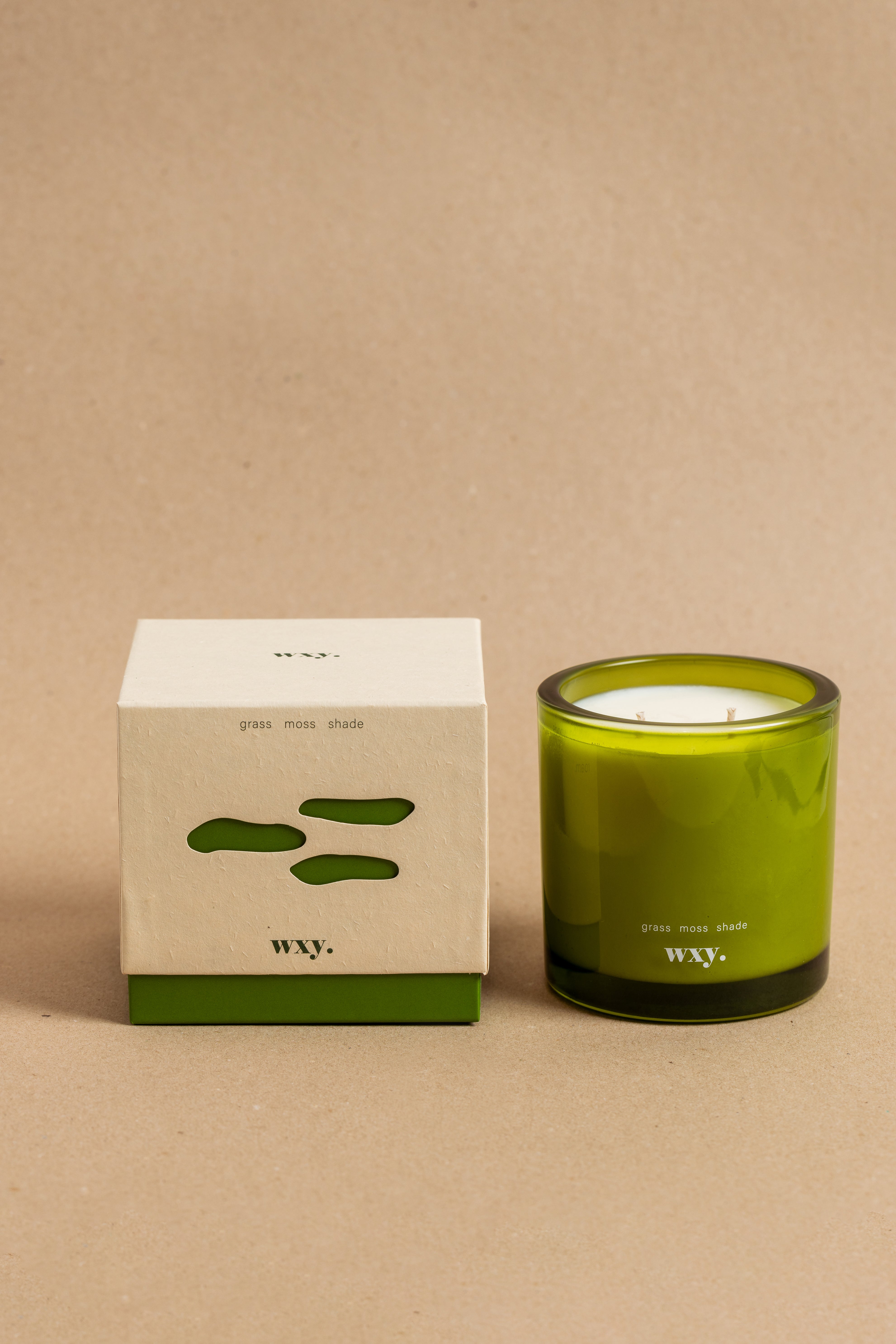 roam | grass. moss. shade.